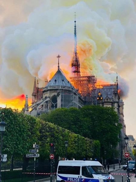 Why the Notre-Dame Cathedral Fire was So Difficult to Tackle